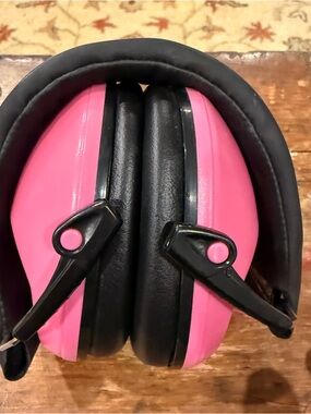 Baby/Toddler Pink Noise-Reducing Over-Ear Headphones